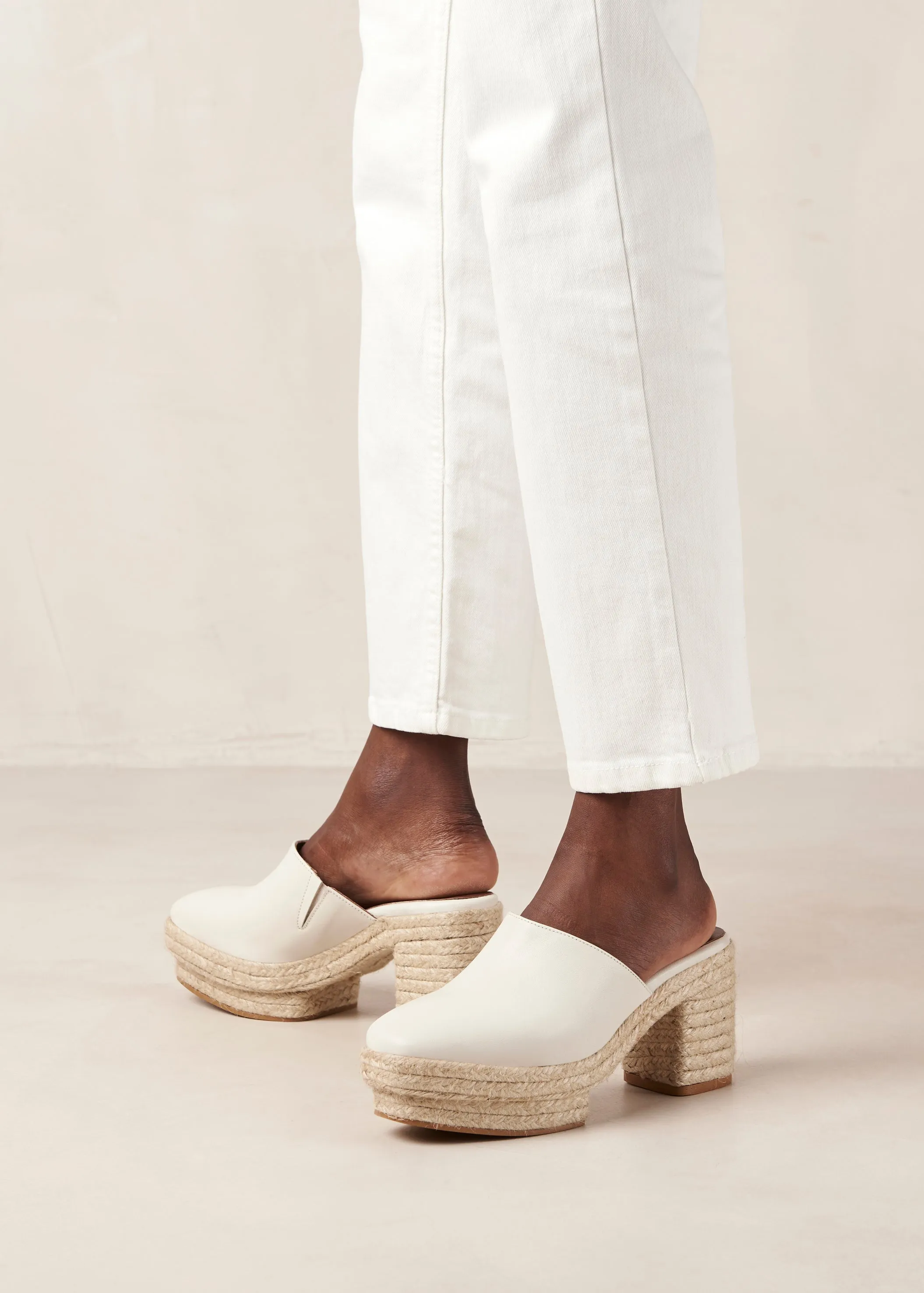 Pico Cream Leather Mules