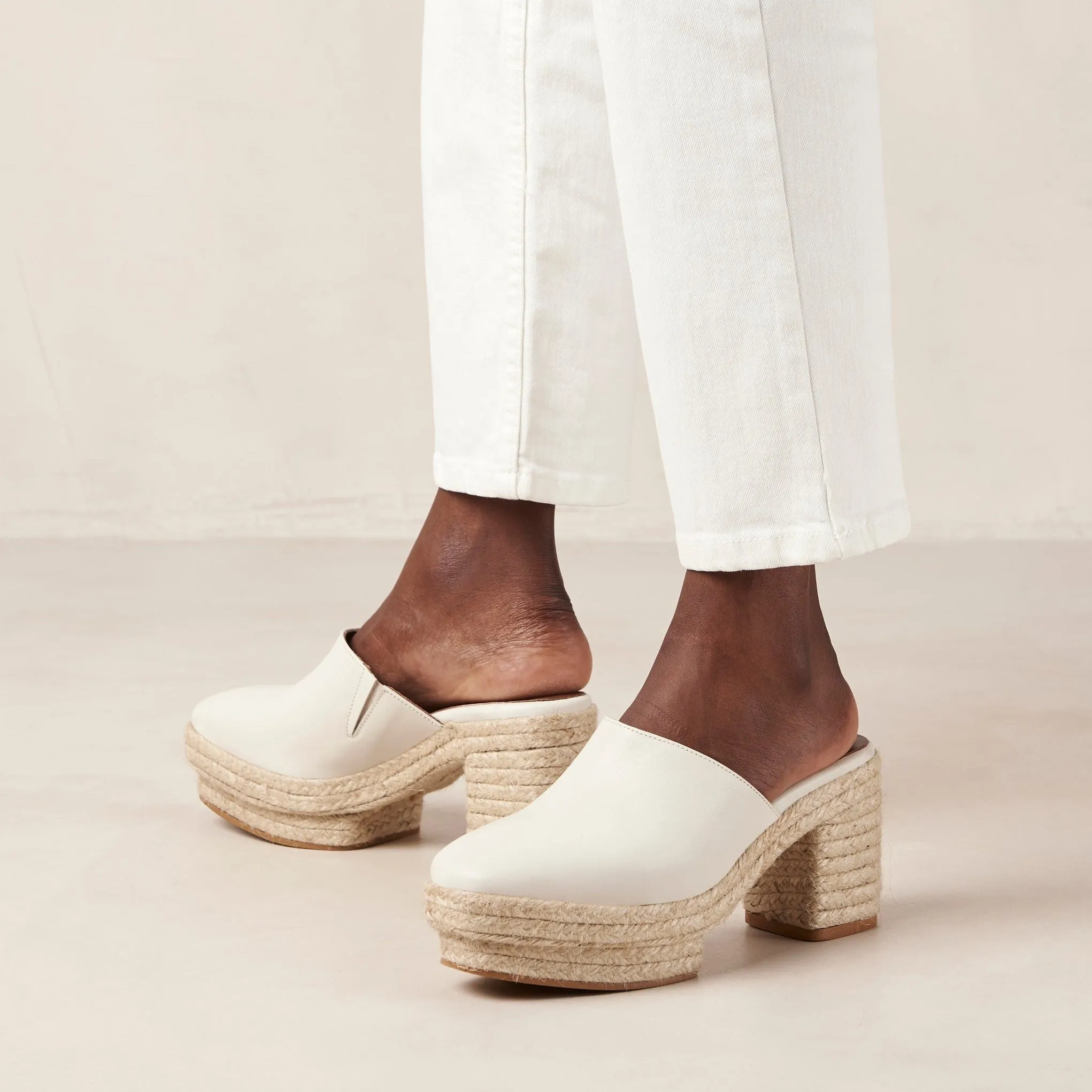 Pico Cream Leather Mules