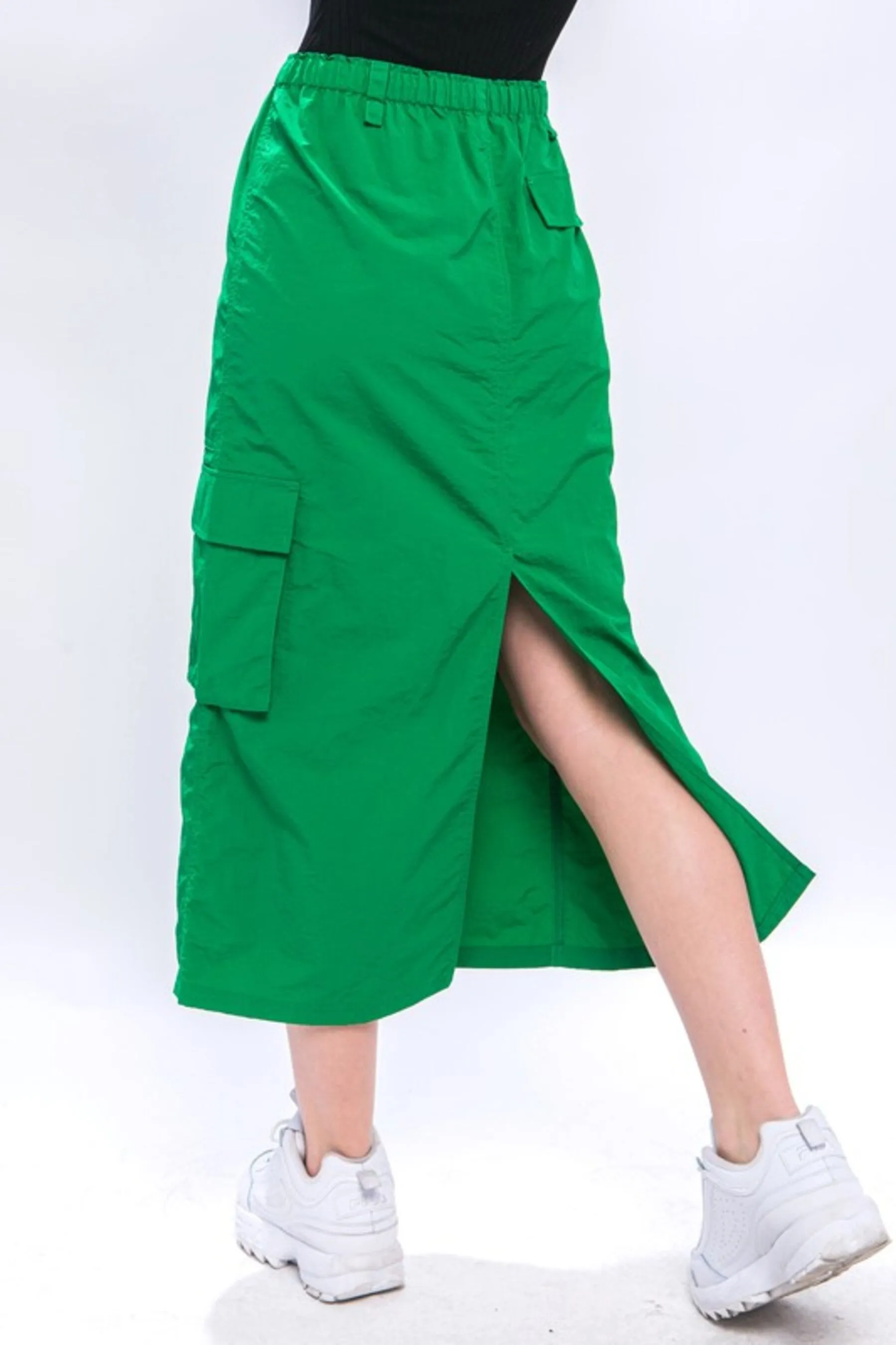 Women's Cargo Skirt With Side Pocket Detail And Rear Slit